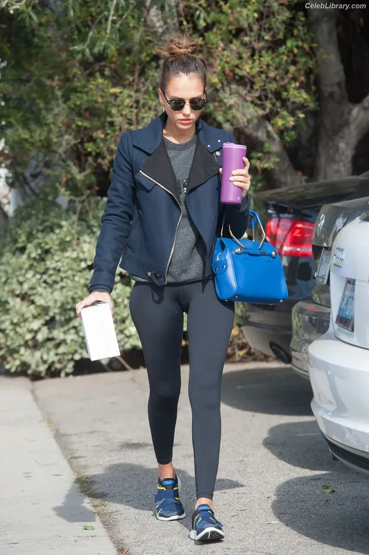 Jessica Alba photo 22 of 1748