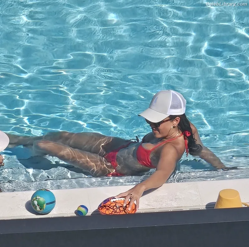 Jessica Alba photo 19 of 1748