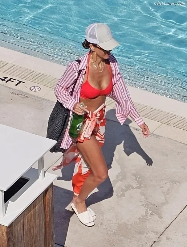 Jessica Alba photo 20 of 1748