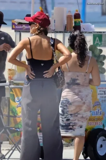 Jessica Alba photo 5 of 1748