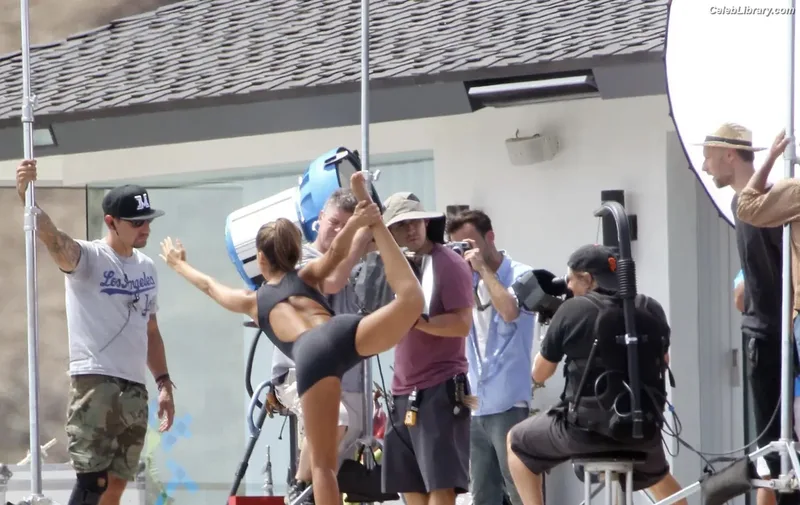 Jessica Alba photo 17 of 1748