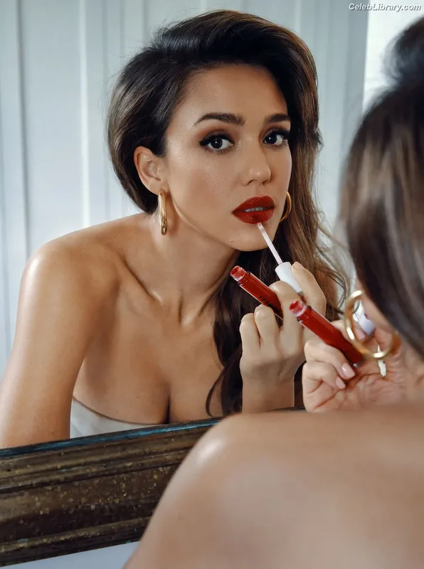 Jessica Alba photo 8 of 1748