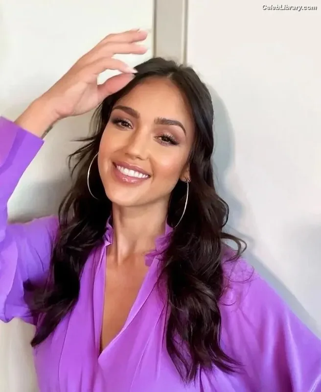 Jessica Alba photo 8 of 1748