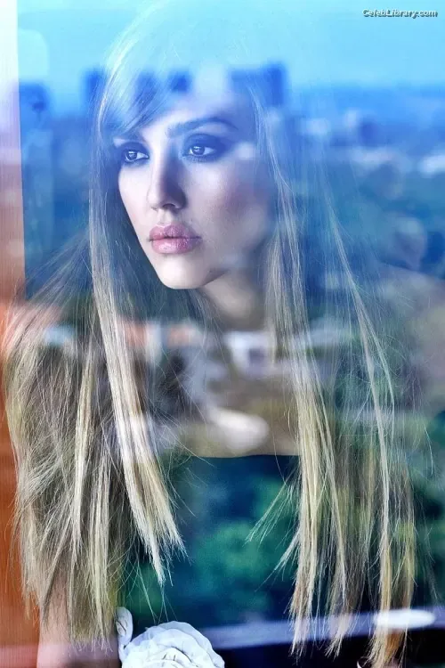 Jessica Alba photo 5 of 1748