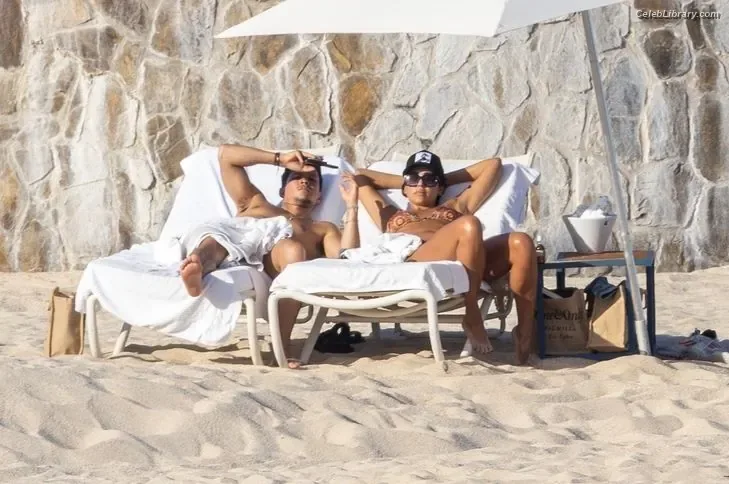 Jessica Alba photo 6 of 1748