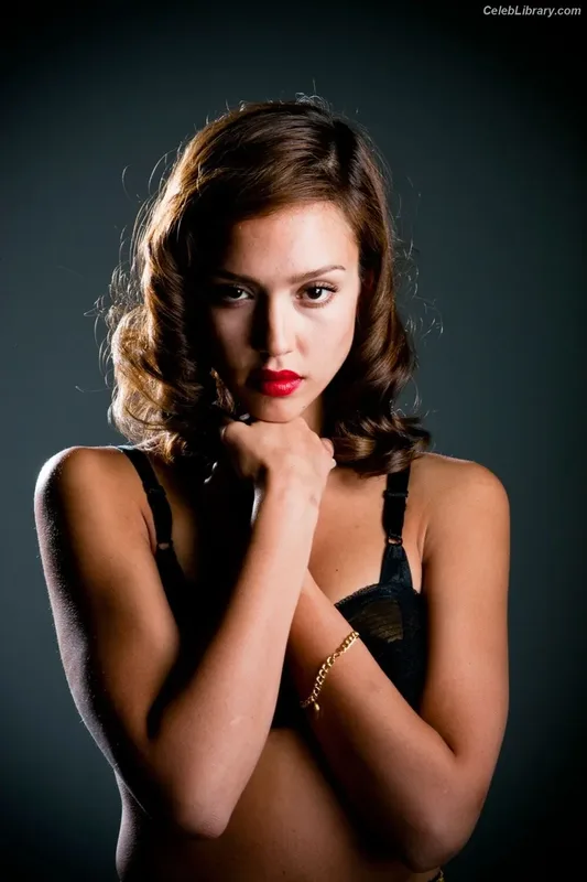 Jessica Alba photo 10 of 1748