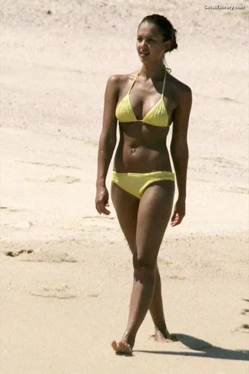 Jessica Alba photo 8 of 1748