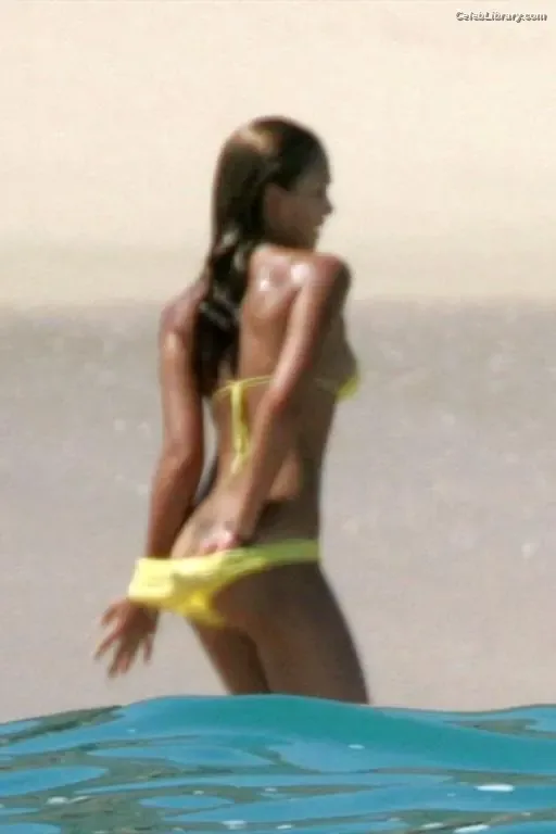 Jessica Alba photo 22 of 1748