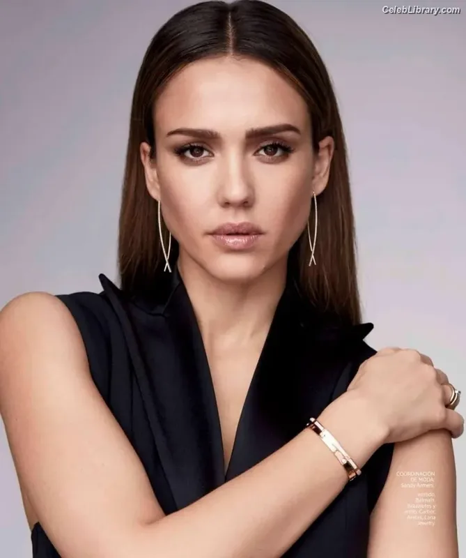 Jessica Alba photo 12 of 1748