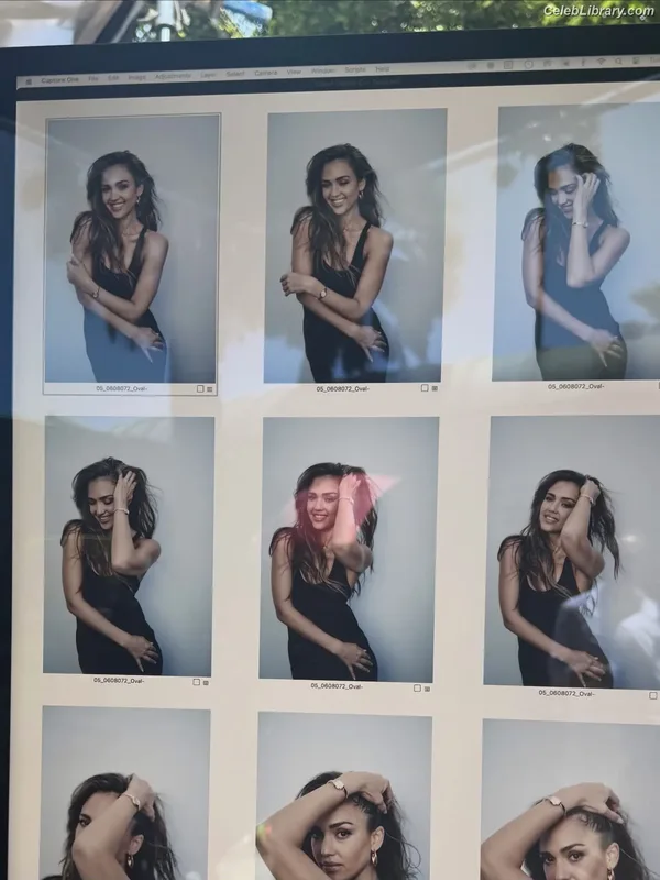 Jessica Alba photo 2 of 1748