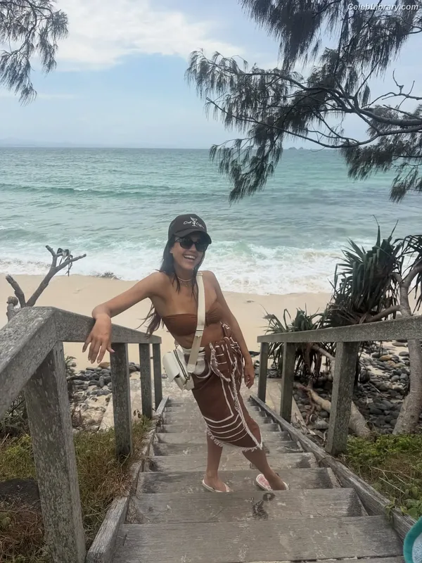 Jessica Alba photo 23 of 1748