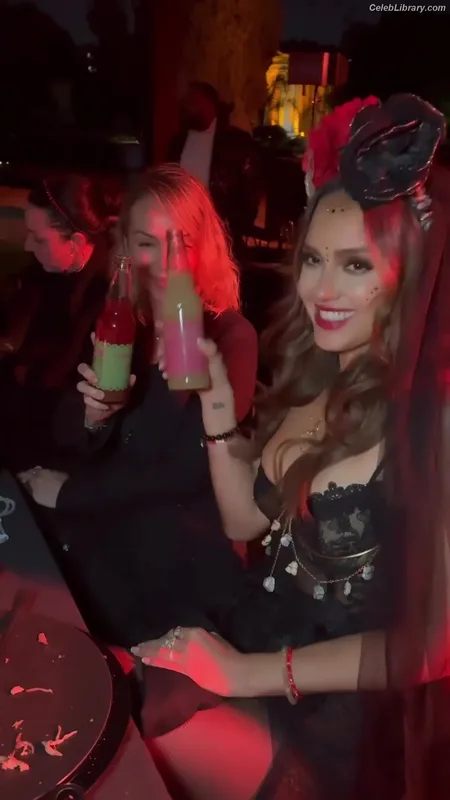 Jessica Alba photo 20 of 1748