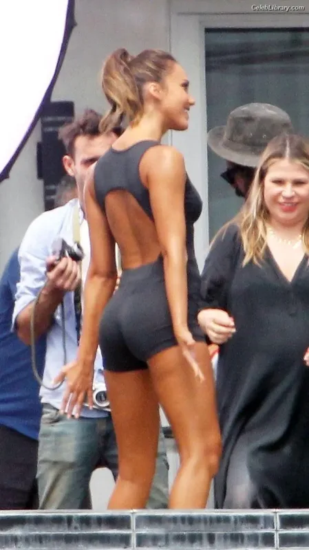 Jessica Alba photo 5 of 1748
