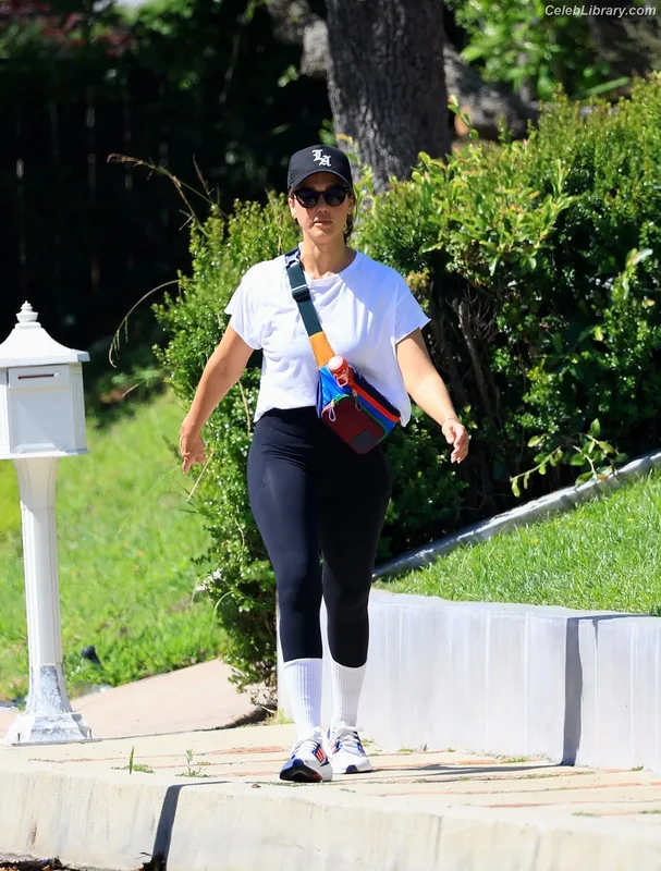 Jessica Alba photo 10 of 1748