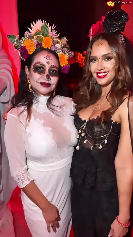 Jessica Alba photo 17 of 1748