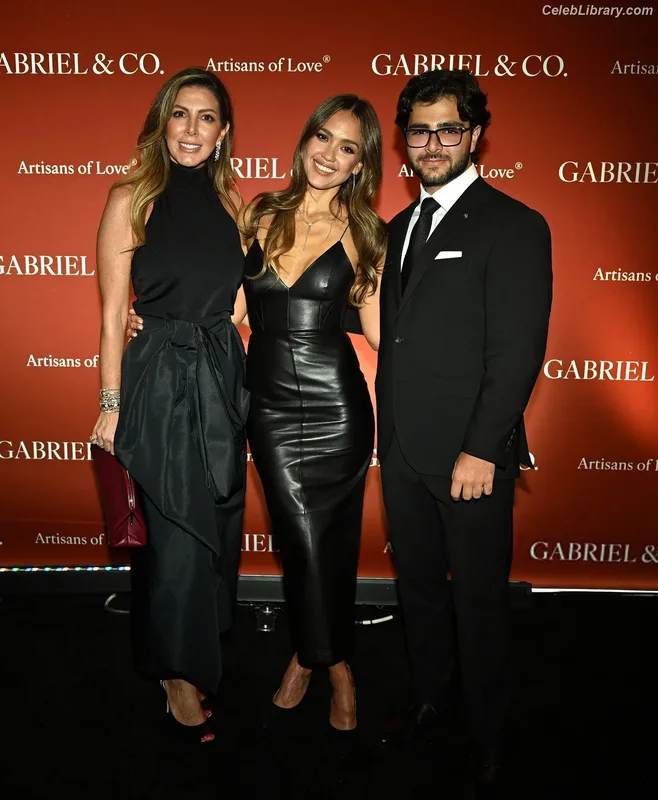 Jessica Alba photo 19 of 1748