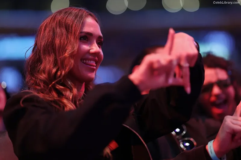 Jessica Alba photo 23 of 1748