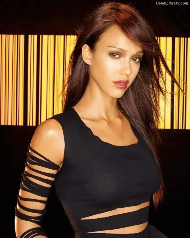 Jessica Alba photo 4 of 1748