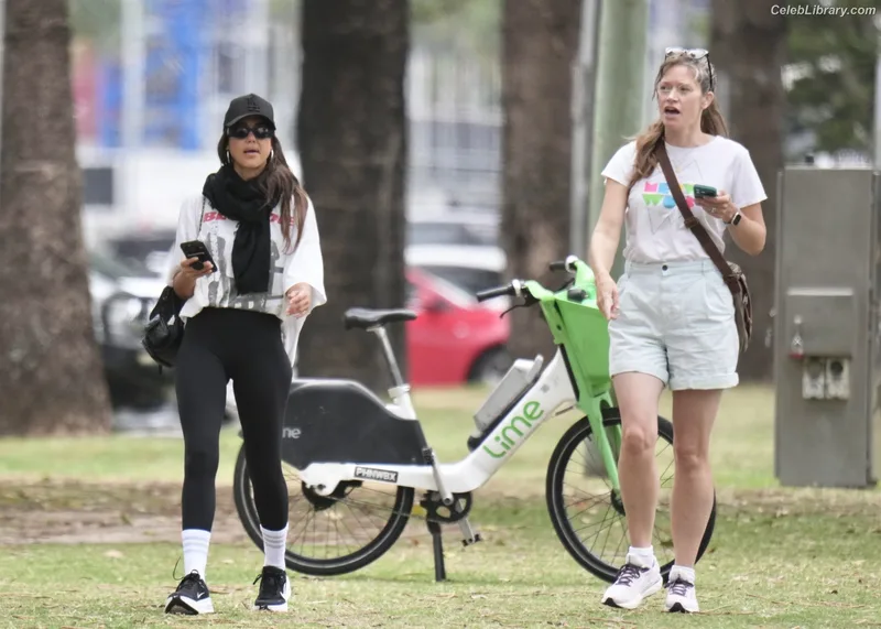 Jessica Alba photo 24 of 1748