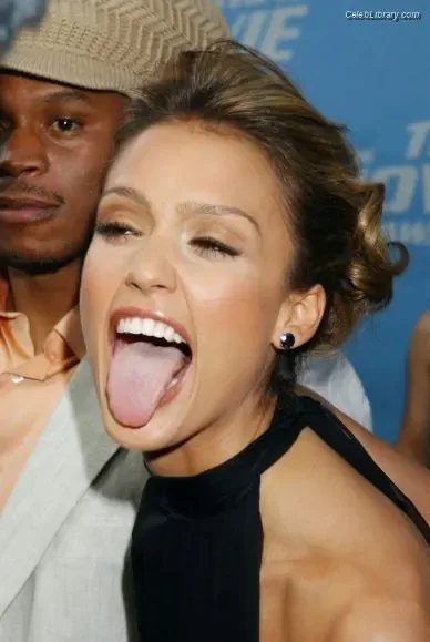 Jessica Alba photo 22 of 1748
