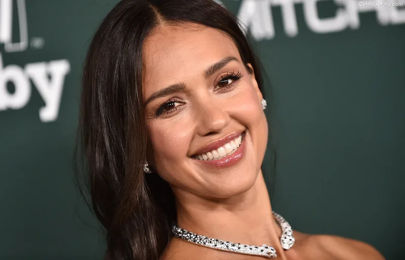 Jessica Alba photo 24 of 1748