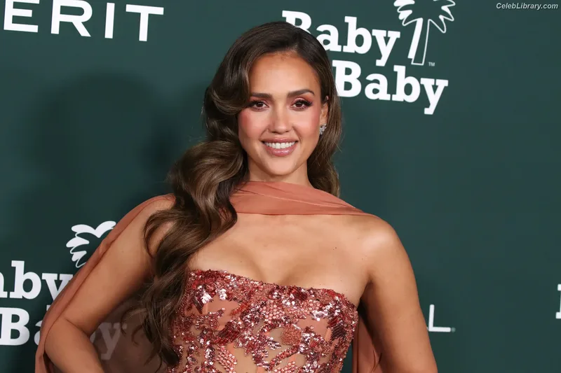 Jessica Alba photo 20 of 1748