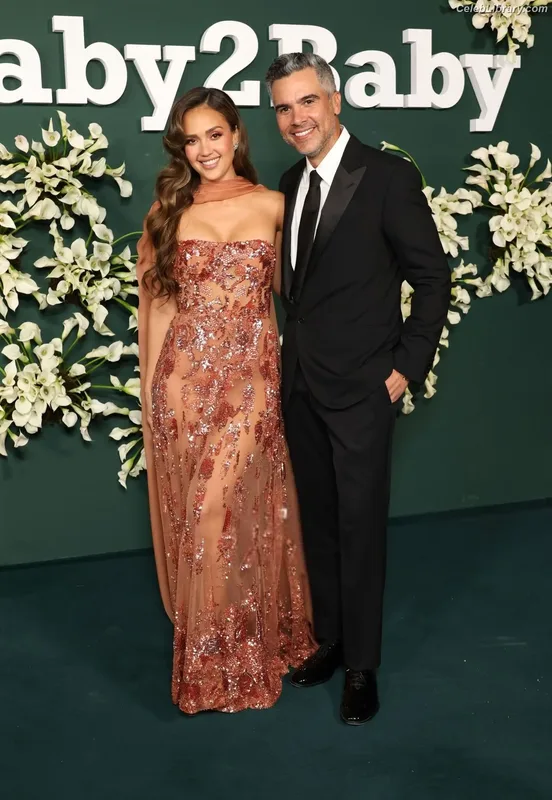 Jessica Alba photo 4 of 1748