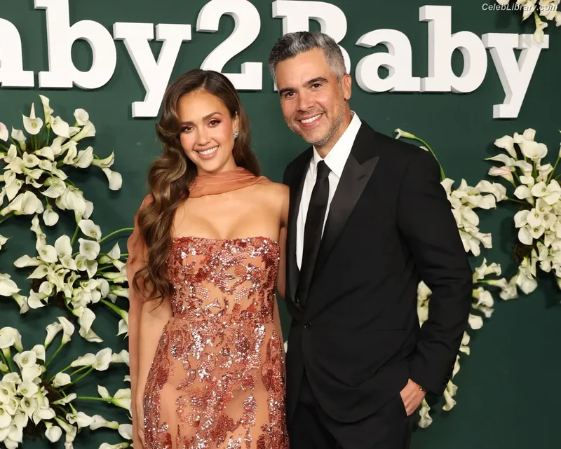 Jessica Alba photo 6 of 1748