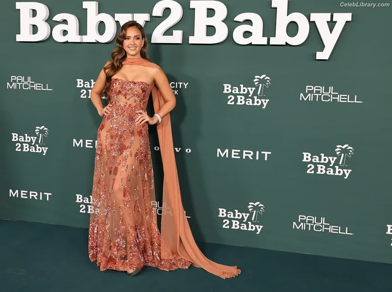 Jessica Alba photo 15 of 1748