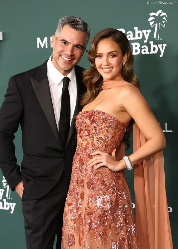Jessica Alba photo 17 of 1748