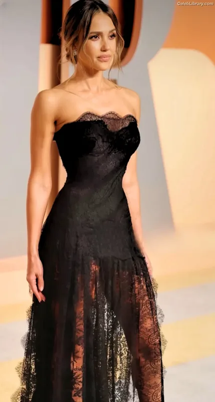 Jessica Alba photo 23 of 1748