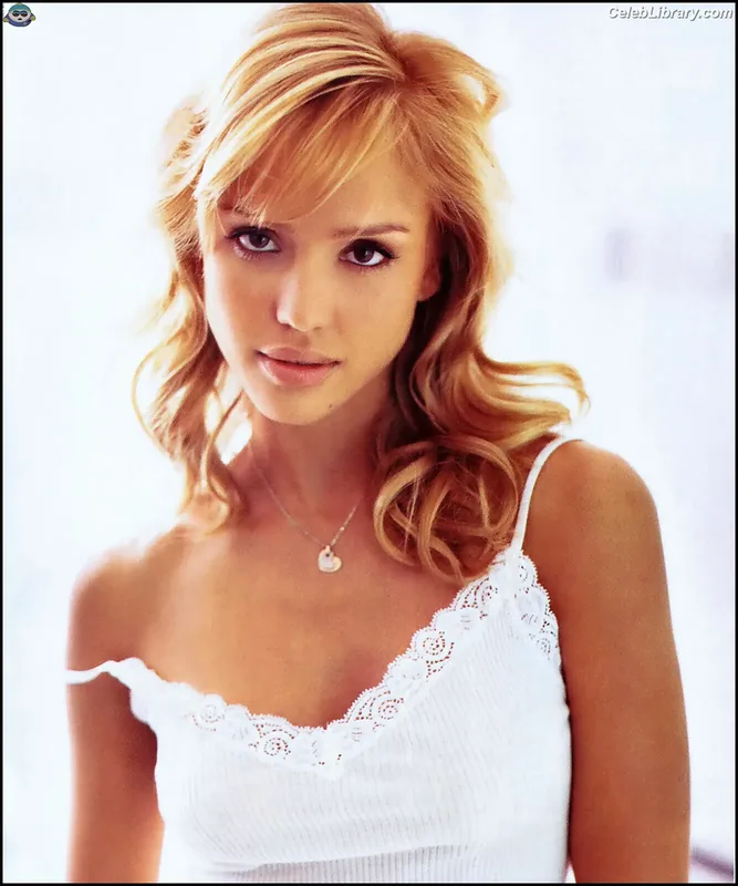 Jessica Alba photo 12 of 1748