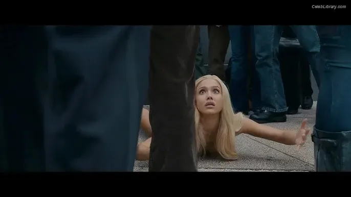 Jessica Alba photo 2 of 1748