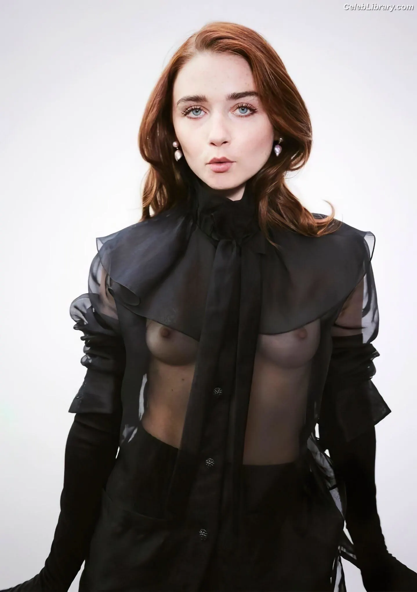 Jessica Barden photo 20 of 52