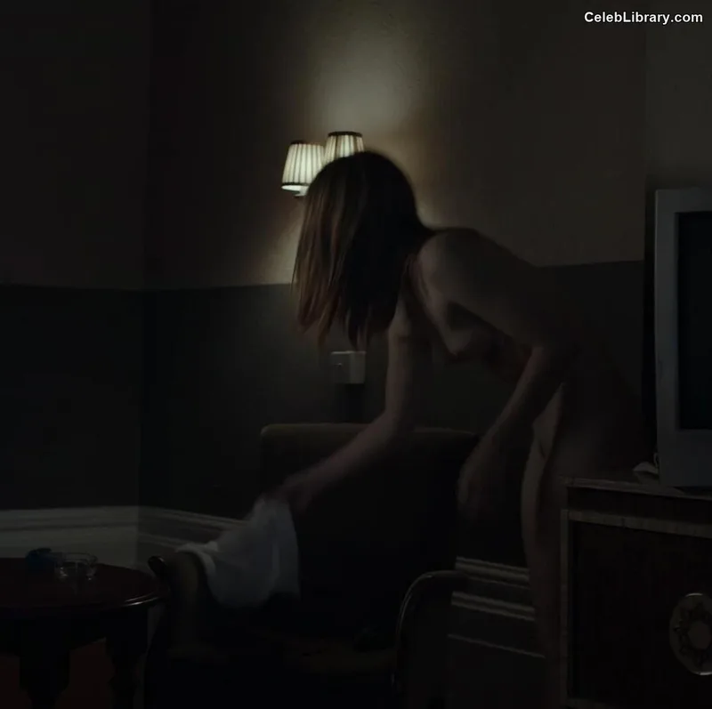 Jessica Barden photo 5 of 45