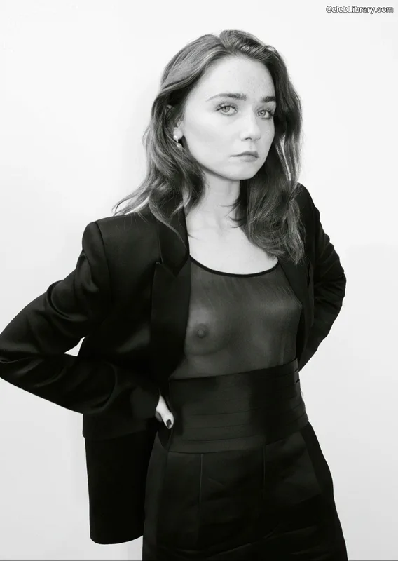 Jessica Barden photo 6 of 45