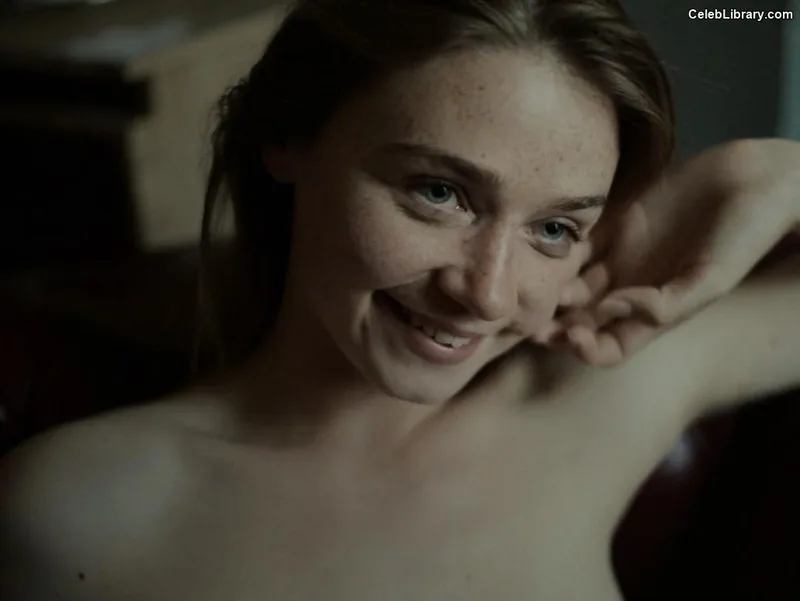 Jessica Barden photo 16 of 45
