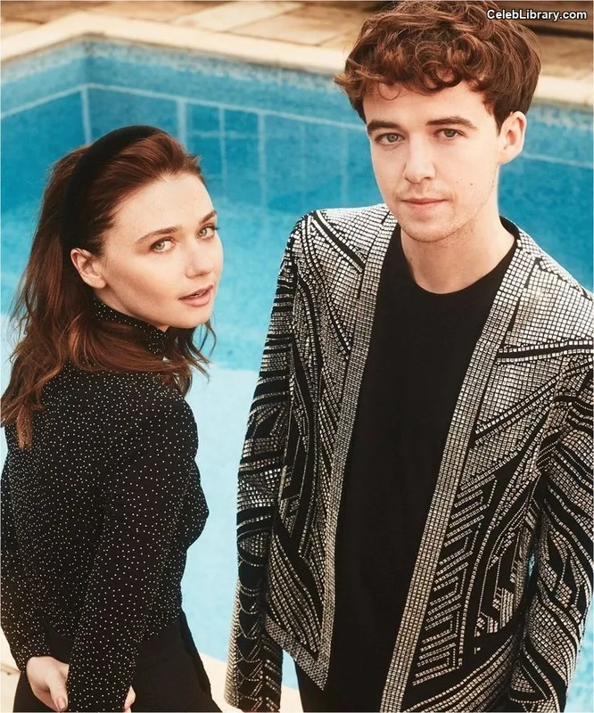 Jessica Barden photo 17 of 45