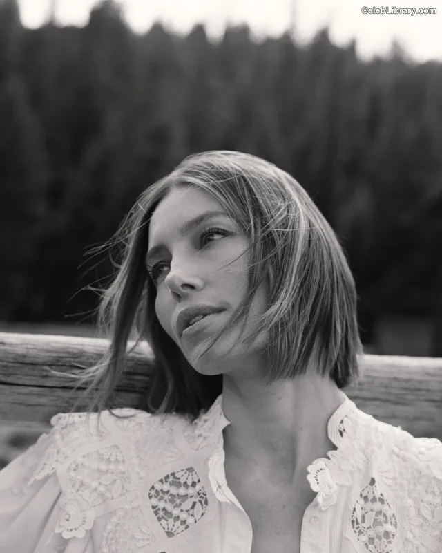 Jessica Biel photo 22 of 516