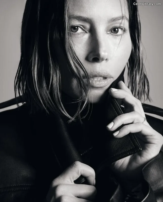 Jessica Biel photo 4 of 516
