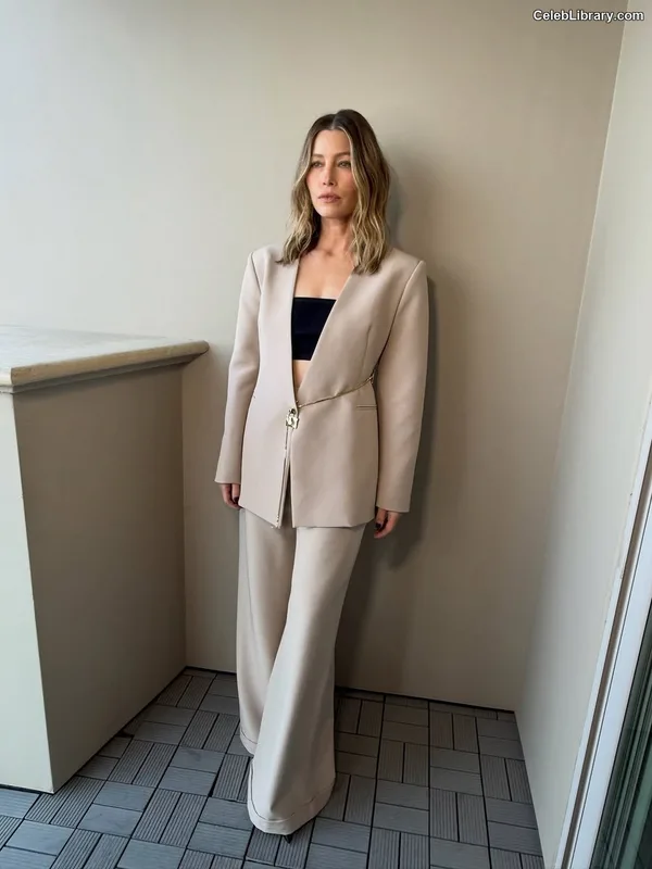 Jessica Biel photo 11 of 516