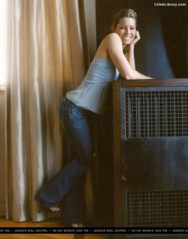 Jessica Biel photo 4 of 516
