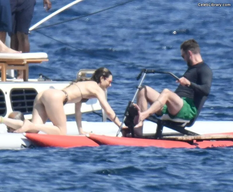 Jessica Biel photo 6 of 516