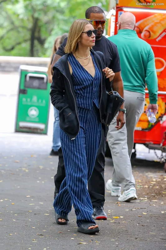 Jessica Biel photo 11 of 516