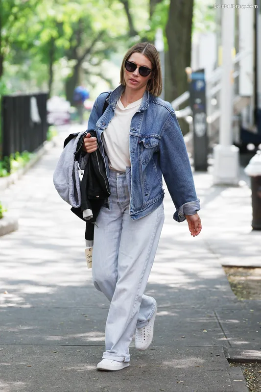Jessica Biel photo 17 of 516