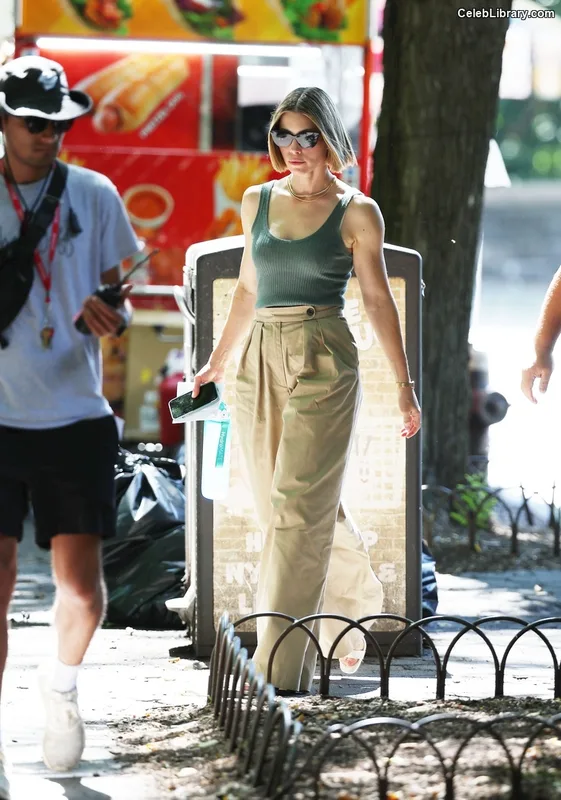 Jessica Biel photo 21 of 516