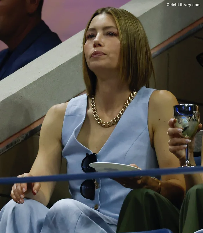 Jessica Biel photo 8 of 516
