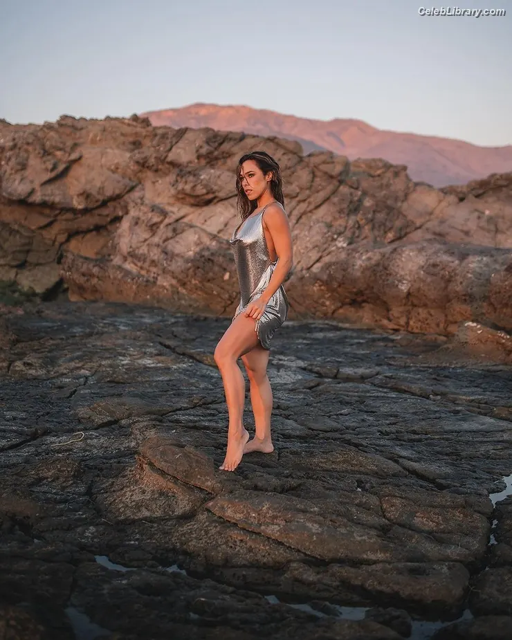 Jessica Camacho photo 11 of 39