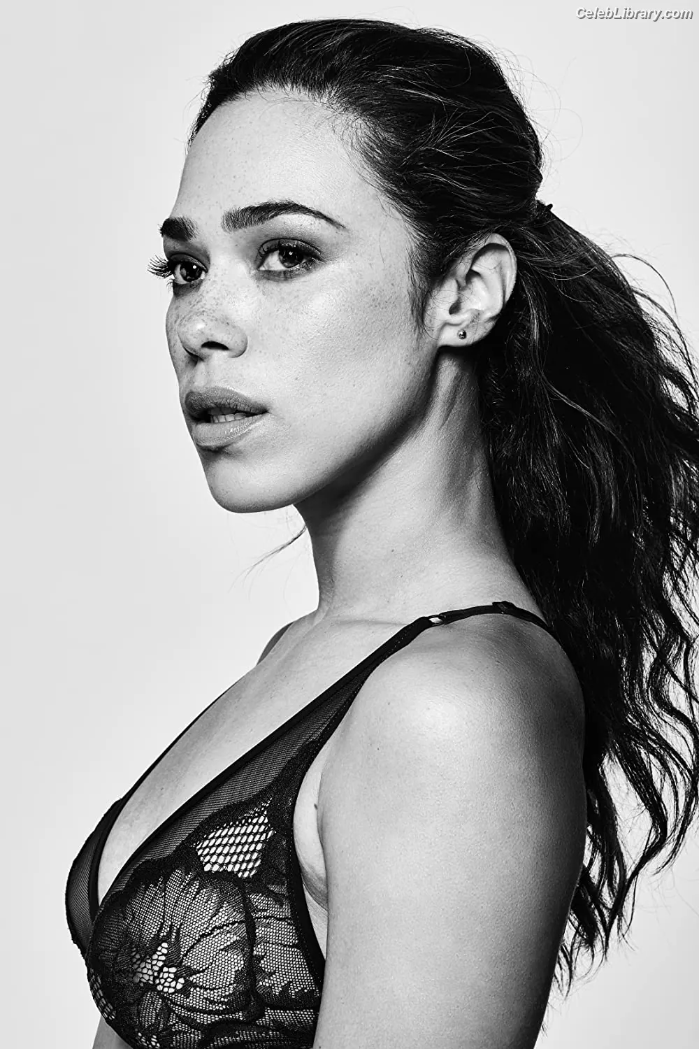 Jessica Camacho photo 4 of 39