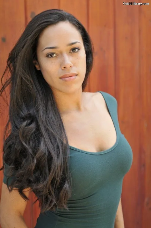 Jessica Camacho photo 3 of 40